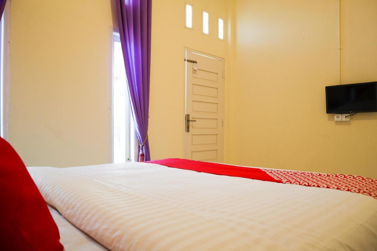 Oyo 2202 Delima Guest House Syariah Padang  Luaran gambar
