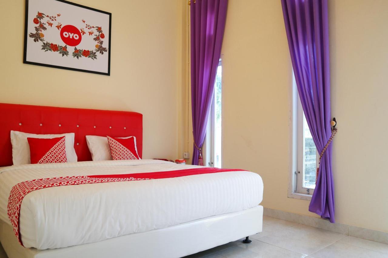 Oyo 2202 Delima Guest House Syariah Padang  Luaran gambar